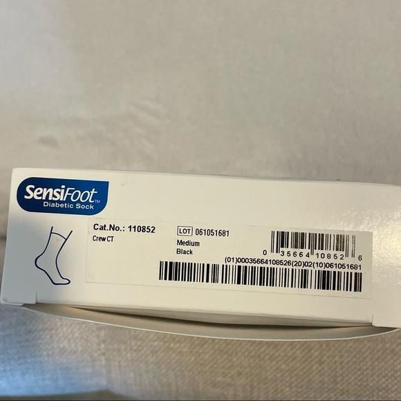 SensiFoot Diabetic Socks - size Medium - Picture 9 of 15